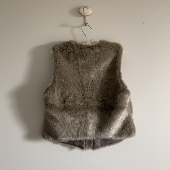 Faux Fur Vest - Picture 2 of 2